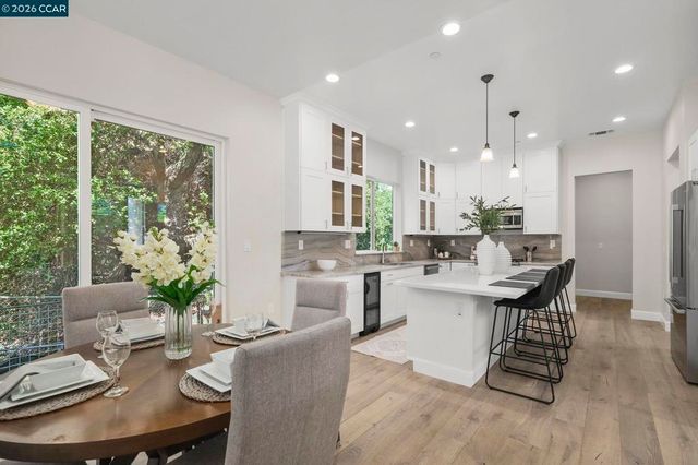 208 208 Valley View Pl, El Sobrante, CA 94803