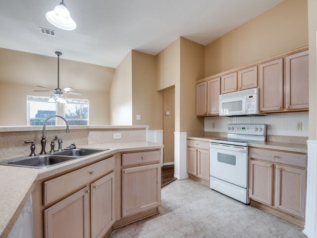 11011 Glenview Drive, Forney, TX 75126