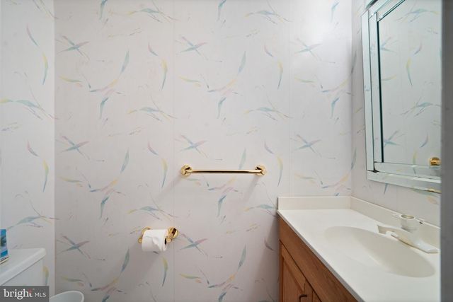 8 LIBERTY LA, Somerset, NJ 08873