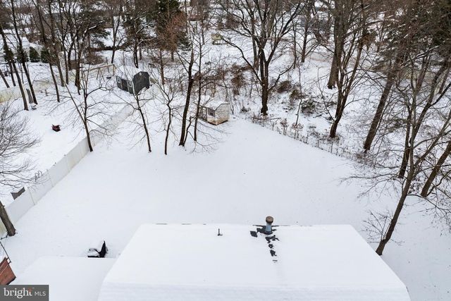 8 LIBERTY LA, Somerset, NJ 08873