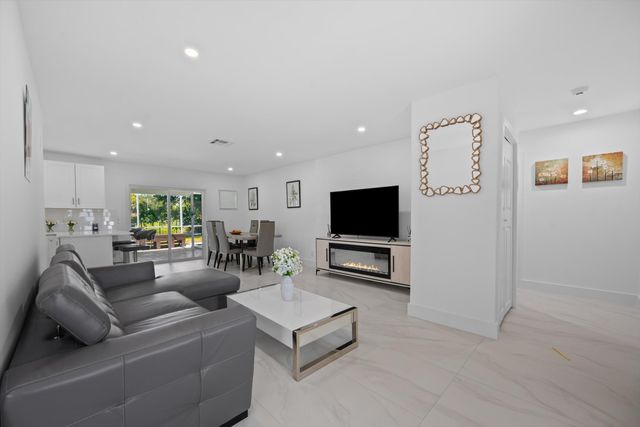 1233 Mystic Way, Wellington, FL 33414