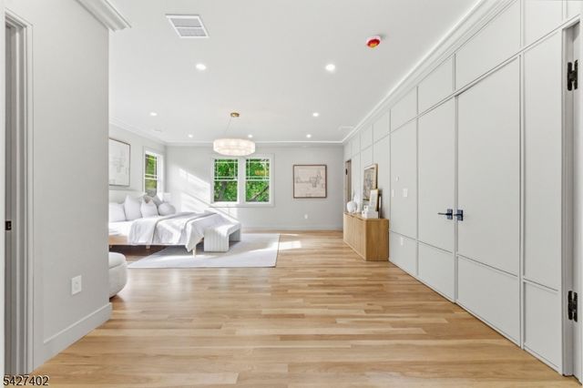 43 Orchard Rd, Florham Park Boro, NJ 07932