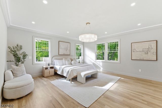 43 Orchard Rd, Florham Park Boro, NJ 07932