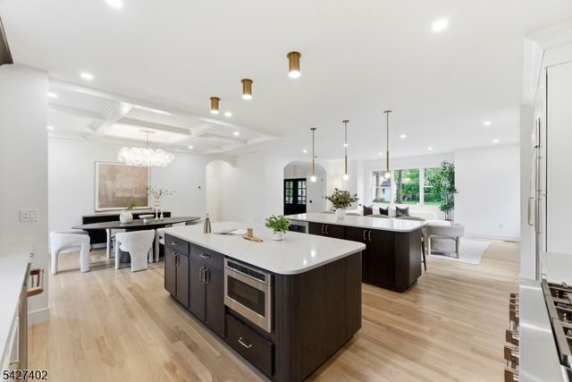 43 Orchard Rd, Florham Park Boro, NJ 07932