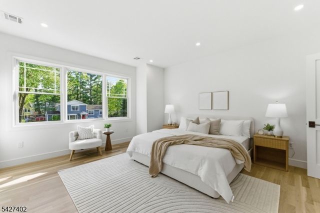 43 Orchard Rd, Florham Park Boro, NJ 07932