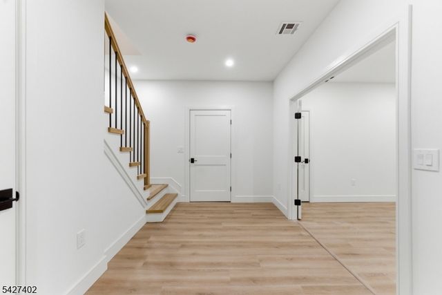 43 Orchard Rd, Florham Park Boro, NJ 07932