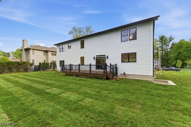 43 Orchard Rd, Florham Park Boro, NJ 07932