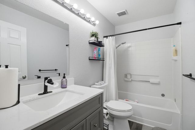 1481 Bluethroat Dr, Turlock, CA 95382