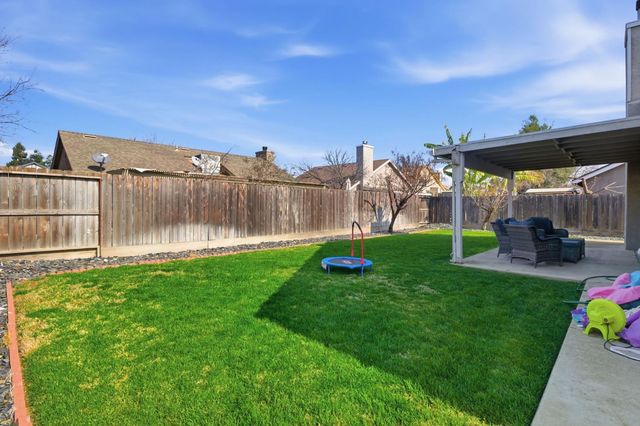 1481 Bluethroat Dr, Turlock, CA 95382