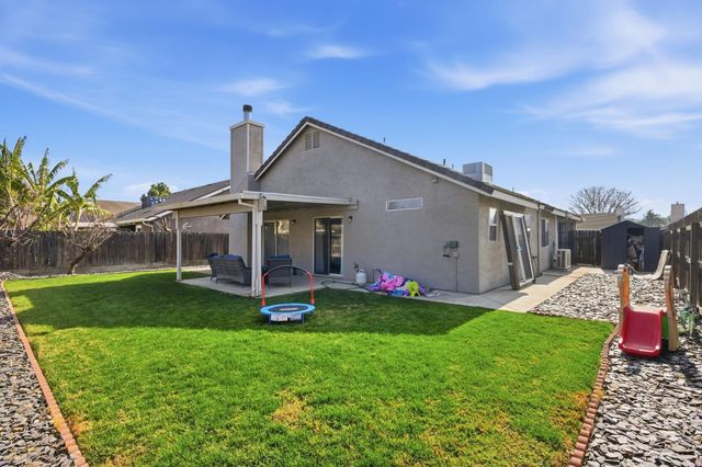 1481 Bluethroat Dr, Turlock, CA 95382