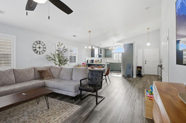 1481 Bluethroat Dr, Turlock, CA 95382