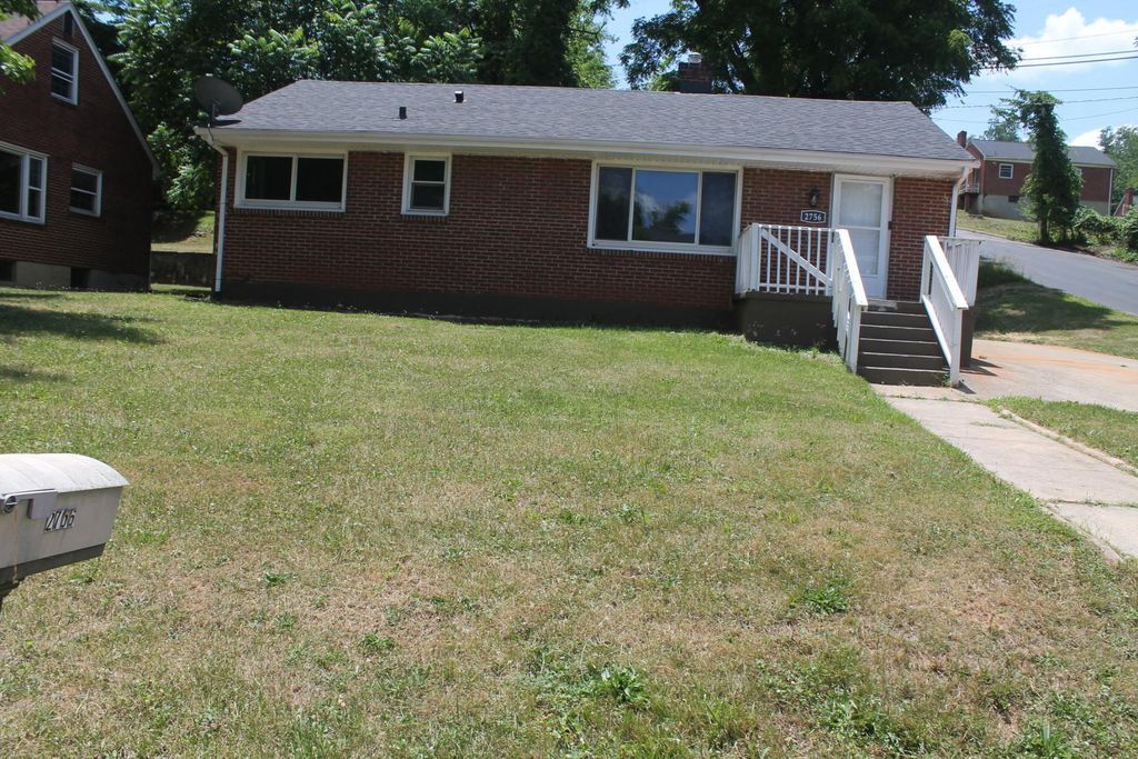 2756 Kirkland DR NW, Roanoke, VA 24017