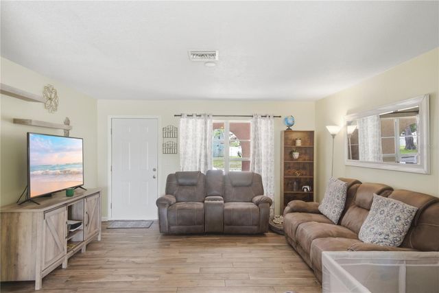 2861 W OAK LEA DRIVE, South Daytona, FL 32119