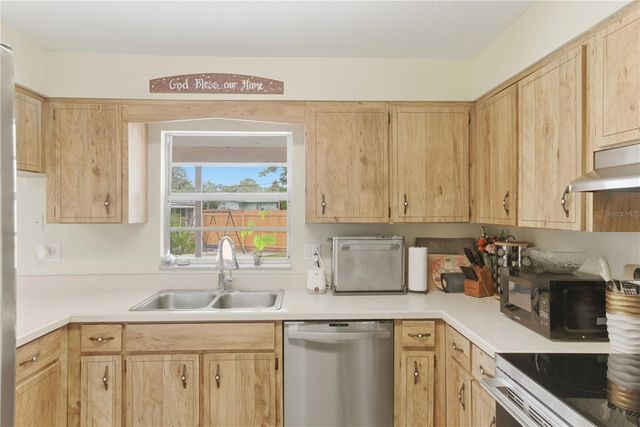 2861 W OAK LEA DRIVE, South Daytona, FL 32119