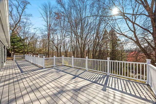 11 Skyview Drive, Armonk, NY 10504
