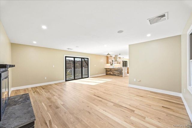 11 Skyview Drive, Armonk, NY 10504