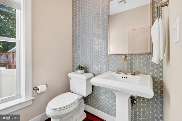 3512 N POCOMOKE ST, Arlington, VA 22213