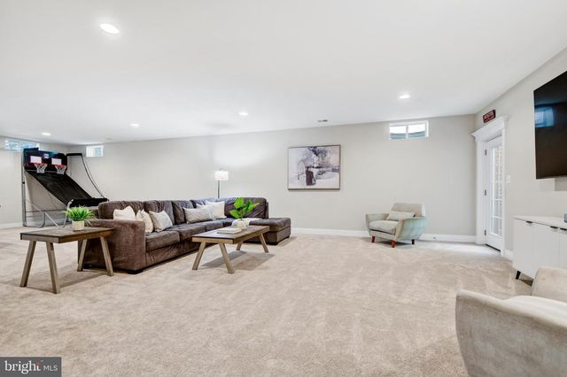 3512 N POCOMOKE ST, Arlington, VA 22213