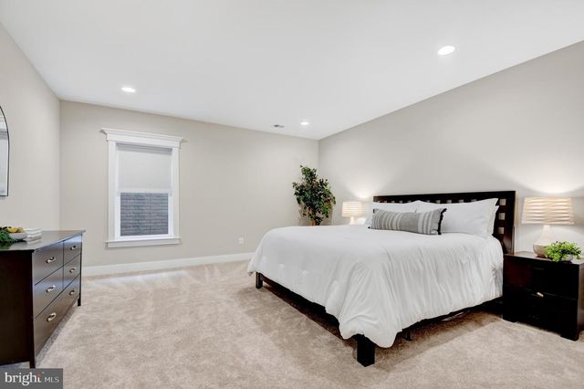 3512 N POCOMOKE ST, Arlington, VA 22213