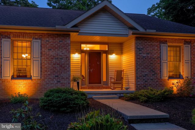 120 REXMONT RD, Lebanon, PA 17042