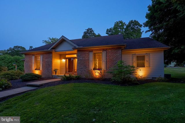 120 REXMONT RD, Lebanon, PA 17042