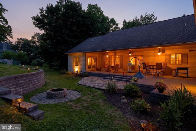 120 REXMONT RD, Lebanon, PA 17042