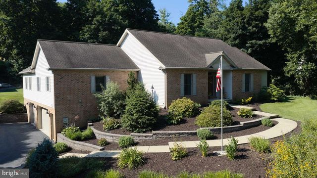 120 REXMONT RD, Lebanon, PA 17042