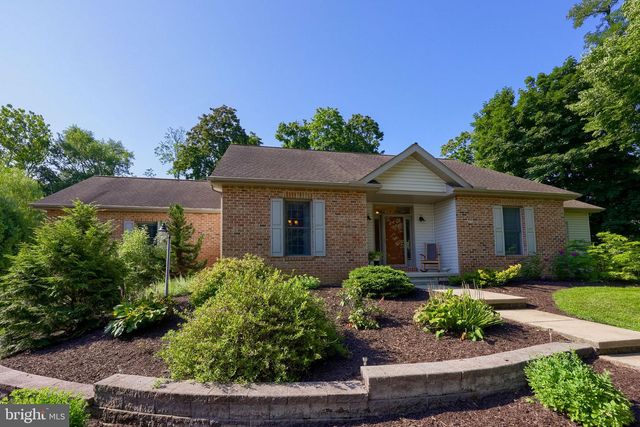 120 REXMONT RD, Lebanon, PA 17042