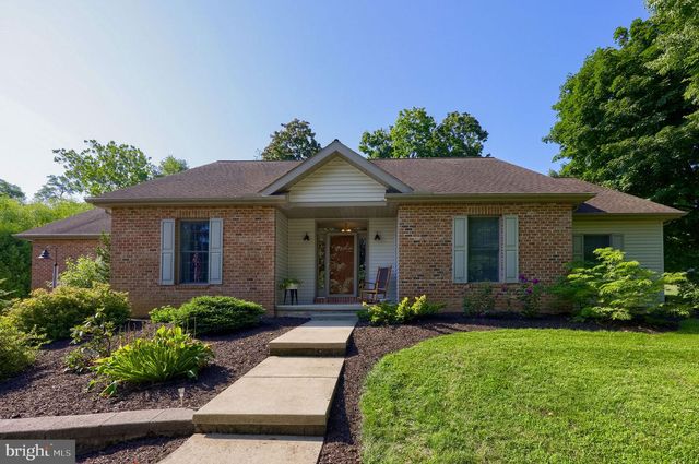 120 REXMONT RD, Lebanon, PA 17042