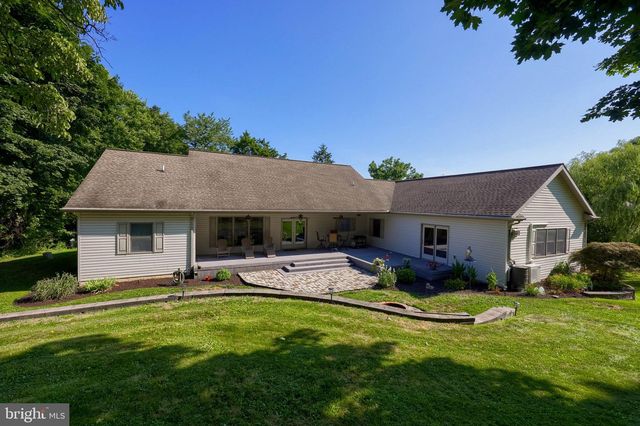 120 REXMONT RD, Lebanon, PA 17042