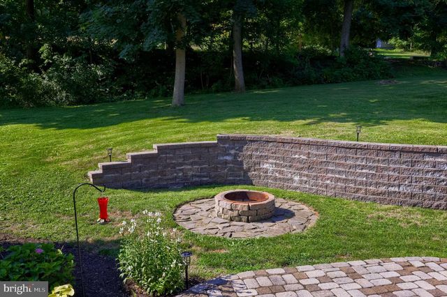 120 REXMONT RD, Lebanon, PA 17042