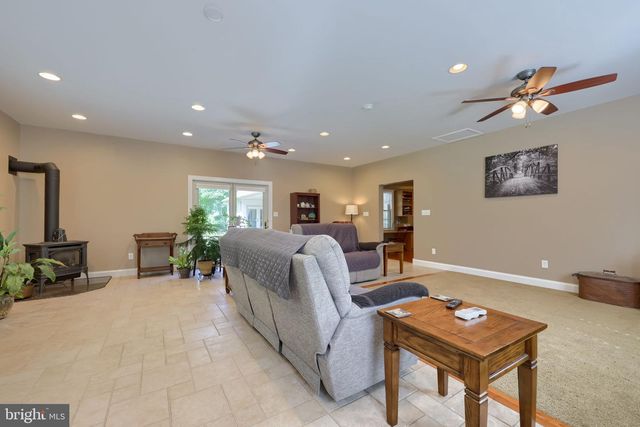 120 REXMONT RD, Lebanon, PA 17042
