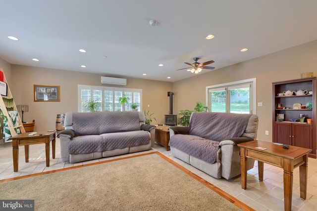 120 REXMONT RD, Lebanon, PA 17042