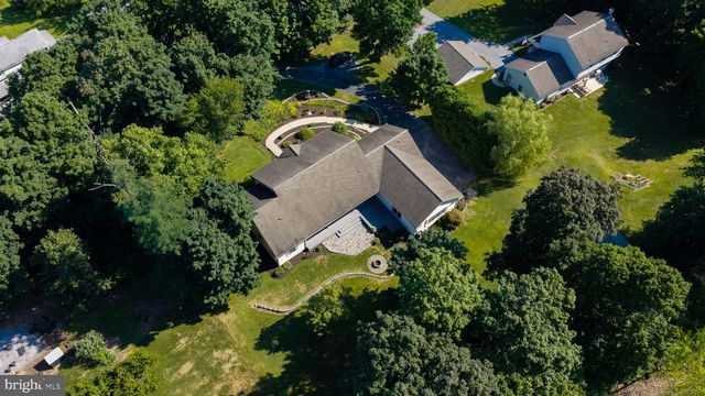 120 REXMONT RD, Lebanon, PA 17042