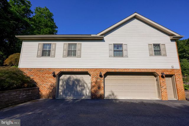 120 REXMONT RD, Lebanon, PA 17042