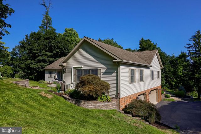 120 REXMONT RD, Lebanon, PA 17042