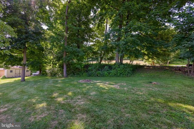 120 REXMONT RD, Lebanon, PA 17042