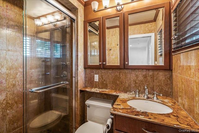 21 Lydia Lane, Garden City, NY 11530