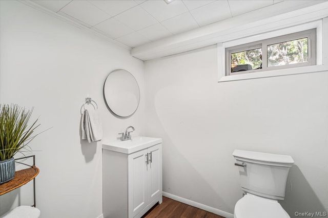 21 Lydia Lane, Garden City, NY 11530