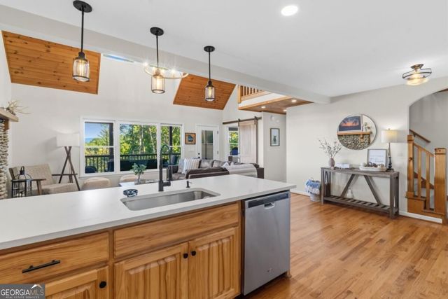 35 Dora Lane, Ellijay, GA 30540