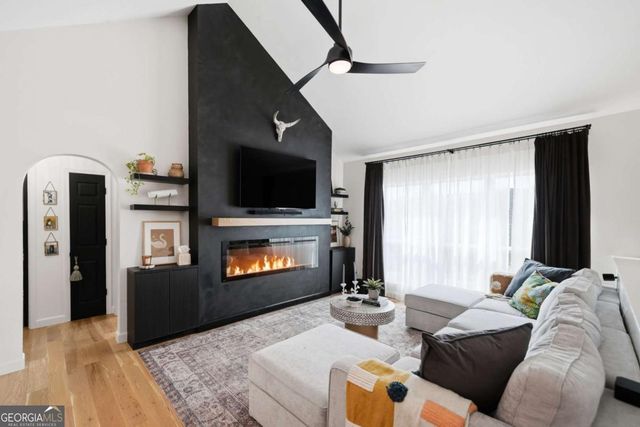 1111 Etowah Valley Lane, Woodstock, GA 30189