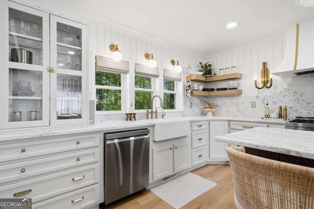 1111 Etowah Valley Lane, Woodstock, GA 30189