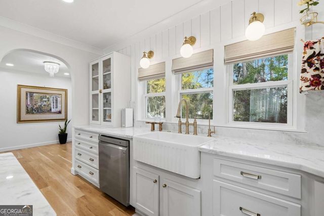 1111 Etowah Valley Lane, Woodstock, GA 30189