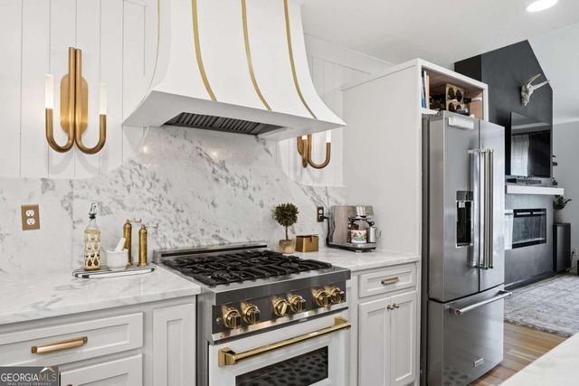 1111 Etowah Valley Lane, Woodstock, GA 30189