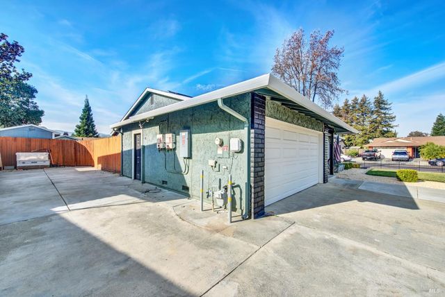 655 Marshall Ct, Vacaville, CA 95687