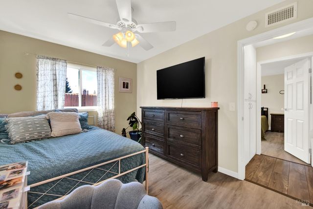 655 Marshall Ct, Vacaville, CA 95687