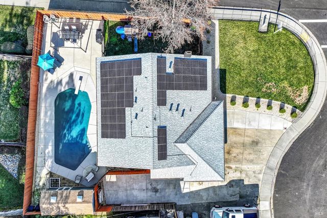 655 Marshall Ct, Vacaville, CA 95687