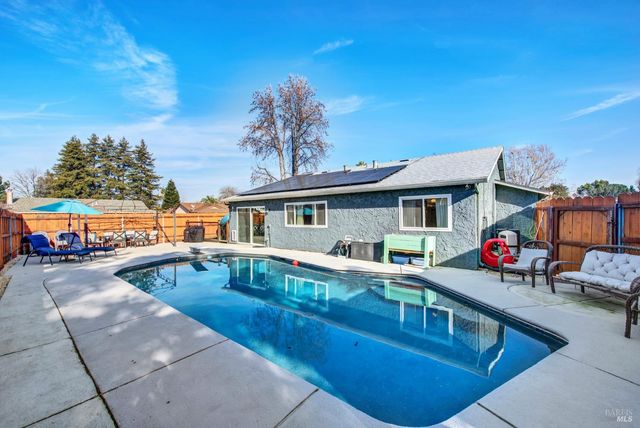 655 Marshall Ct, Vacaville, CA 95687