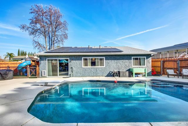 655 Marshall Ct, Vacaville, CA 95687