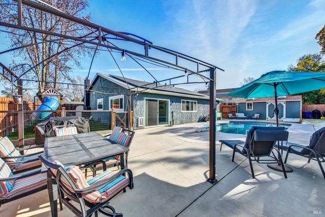 655 Marshall Ct, Vacaville, CA 95687